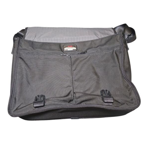 Tumi Laptop Bag Alpha Messenger Sling Bag 22202DE 17" - Picture 3 of 16
